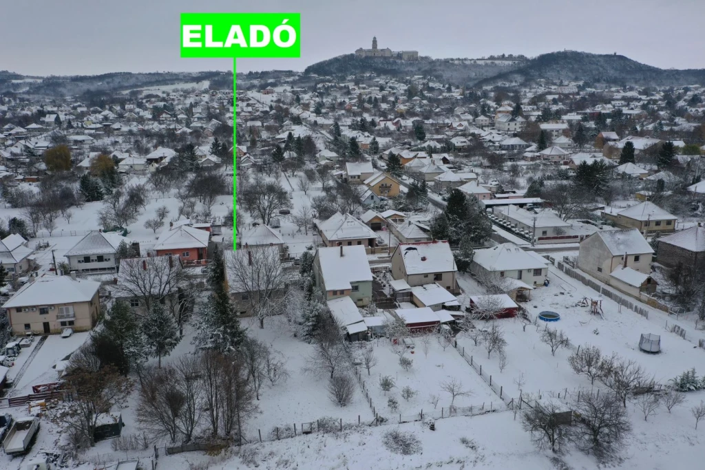 ELADÓ, AZONNAL KÖLTÖZHETŐ ÁLLAPOTÚ CSALÁDI HÁZ PANNONHALMÁN!