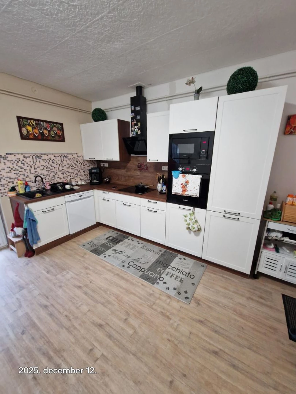 Bakonyszentlászló 117m2-es felújított 3 szobás családiház eladó