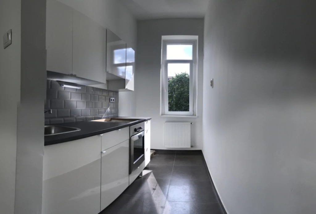 Kiadó 59 m2 tégla lakás, Győr