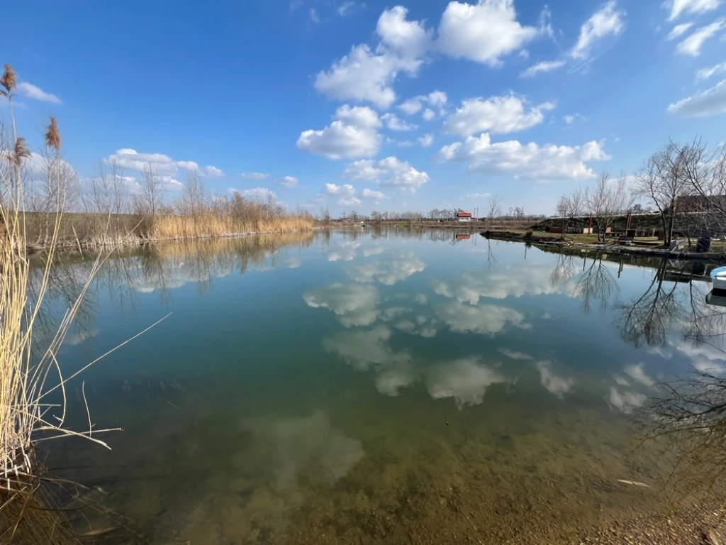 Eladó 535 m2 építési telek, Győrújfalu