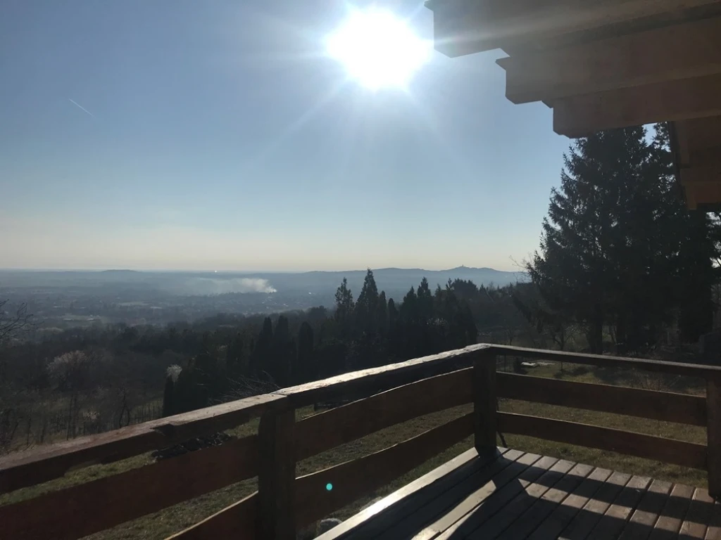 Eladó 120 m2 családi ház, Győrújbarát