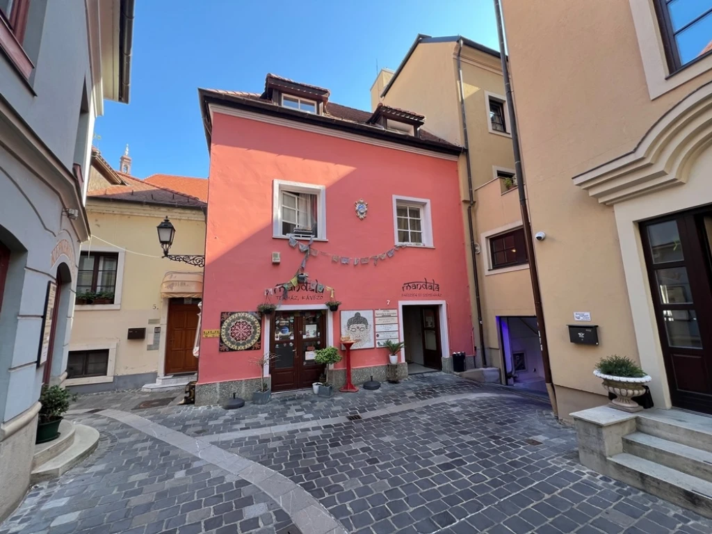 c3-2-name c2-69-name, Győr, Győr-Belváros