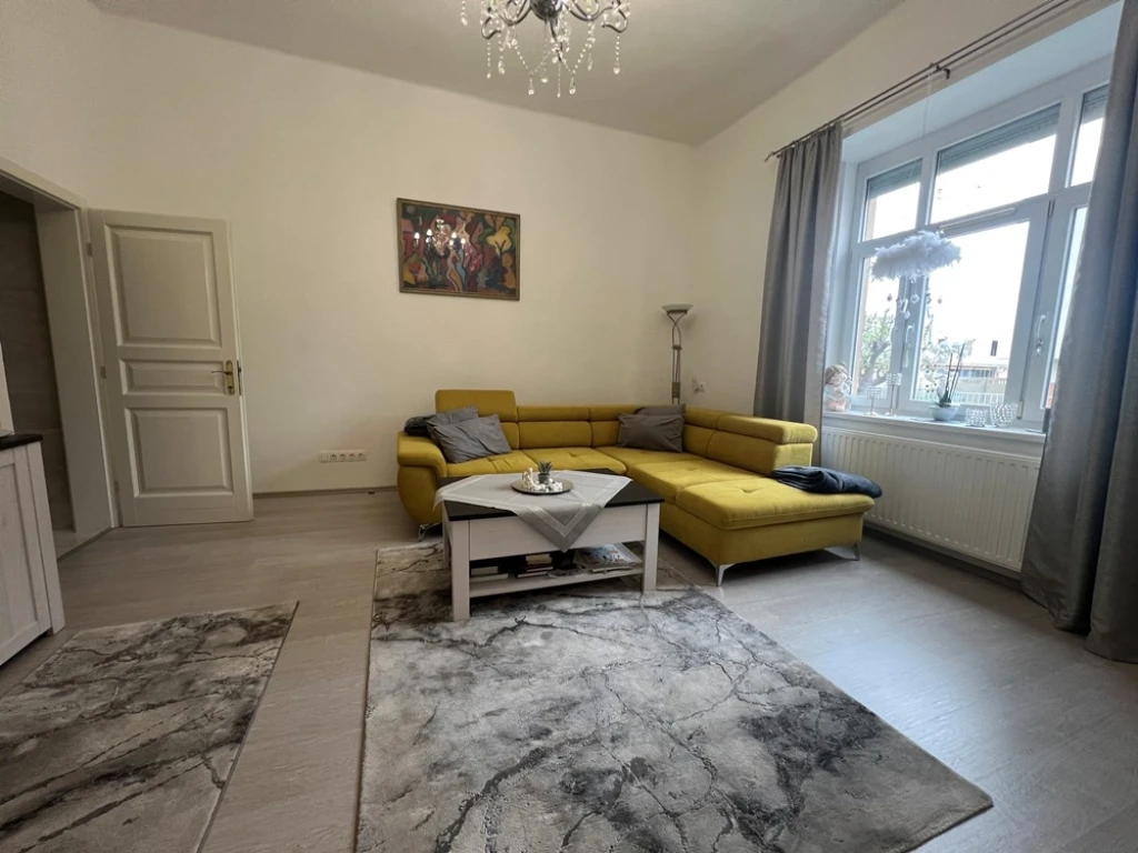 c3-1-name c2-19-name, Győr, Győr-Belváros