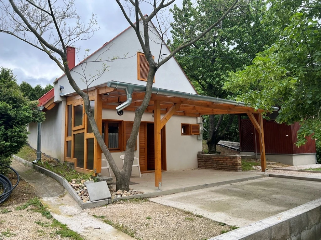 Eladó 3999 m2 üdülő, hétvégiház, Ravazd