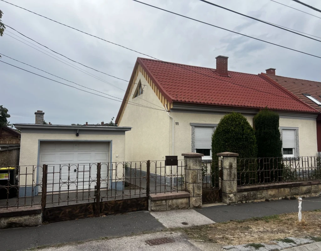 Eladó 106 m2 családi ház, Győr