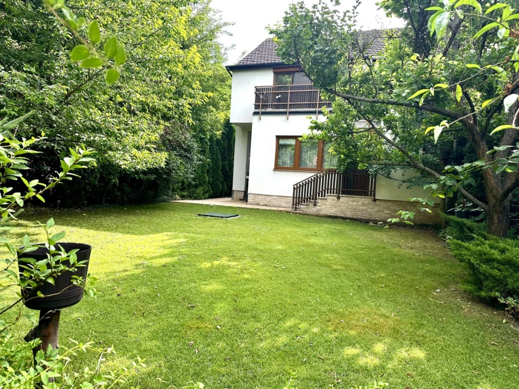 Eladó 197 m2 családi ház, Győr