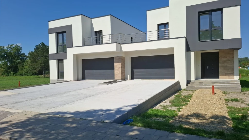 Eladó 140 m2 új építésű ikerház, Győr