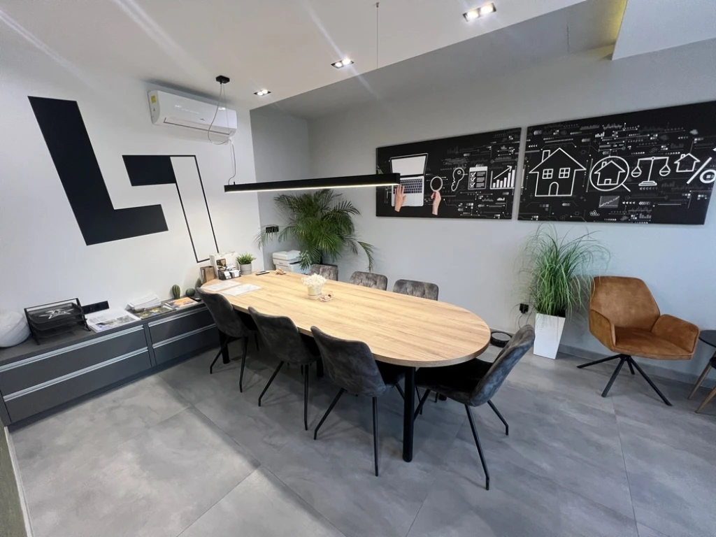 Kiadó 30 m2 iroda, Győr