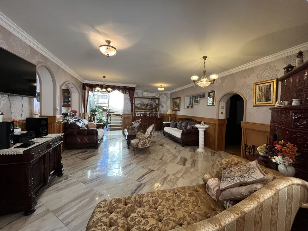 Eladó családi ház, Debrecen, Biharikert