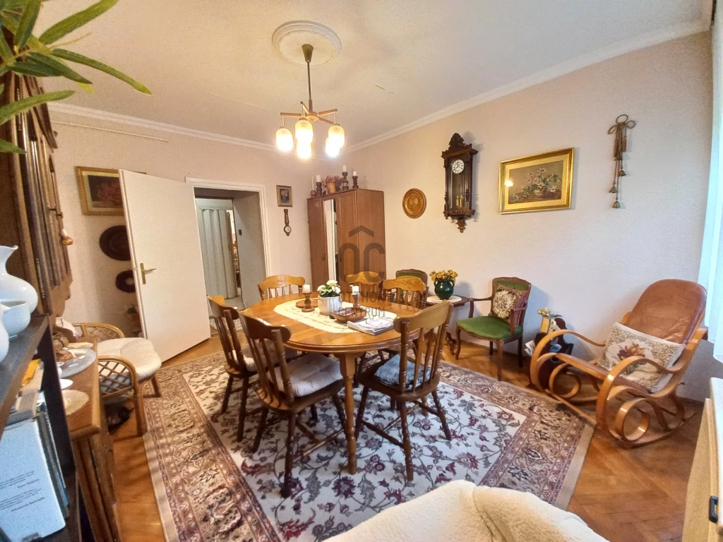 Eladó társasházi lakás, Debrecen, Nagyerdő
