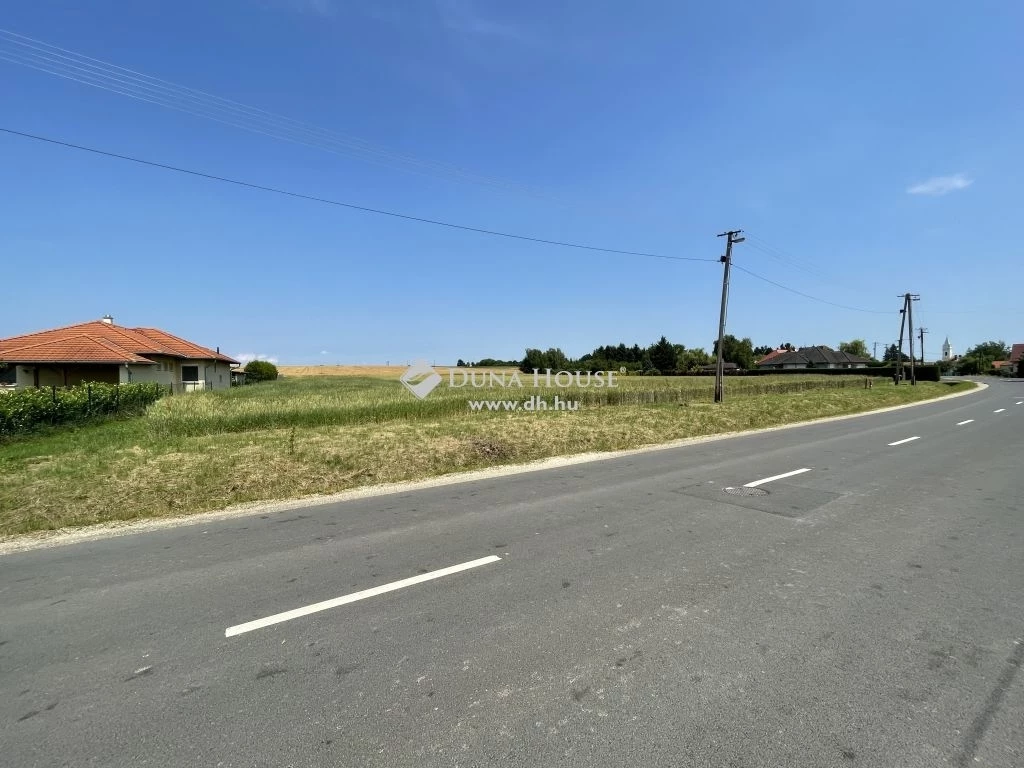 Eladó telek, Egyházasrádóc