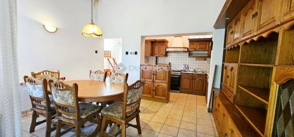 c3-1-name c2-1-name, Szombathely, Belváros, Győrffy István utca