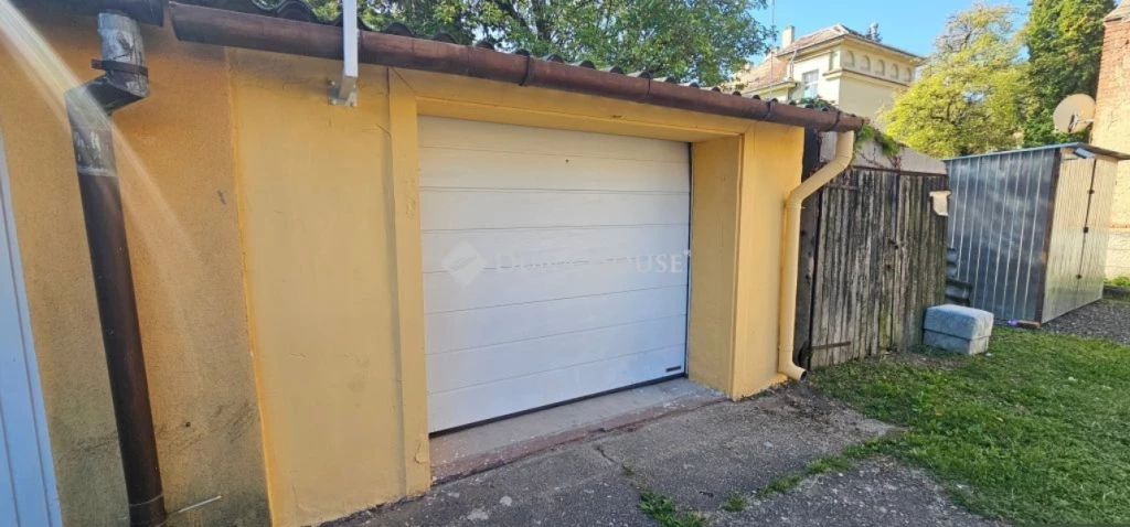 Eladó parkoló, Szombathely