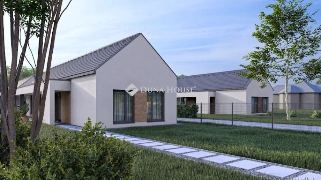 Eladó ház, Egyházasrádóc