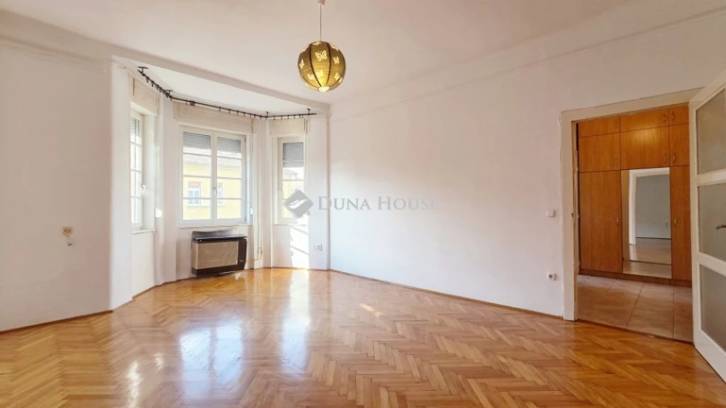 Eladó lakás, Szombathely