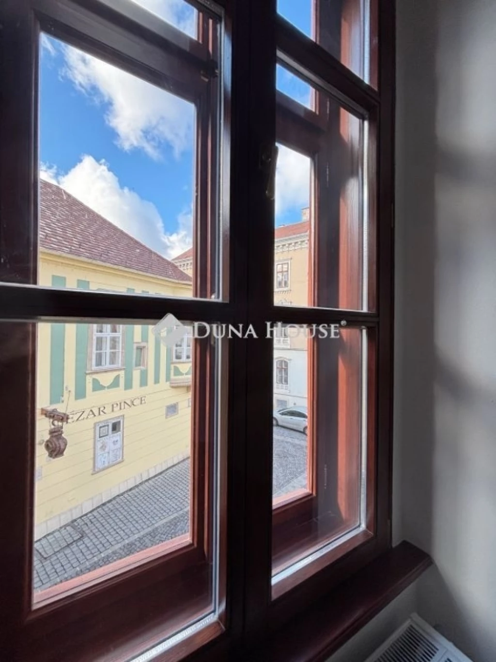 Eladó lakás, Sopron