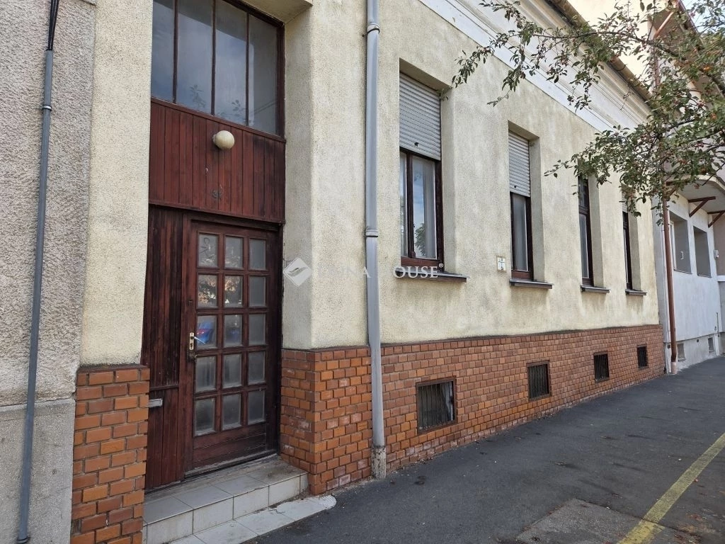 c3-1-name c2-1-name, Szombathely, Nádasdy Ferenc utca