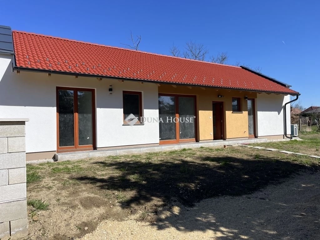 Eladó ház, Répcelak