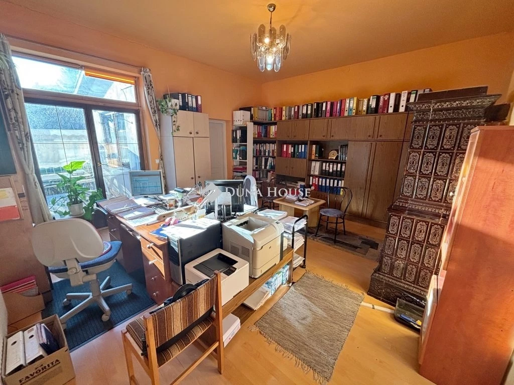 Kiadó iroda, Szombathely