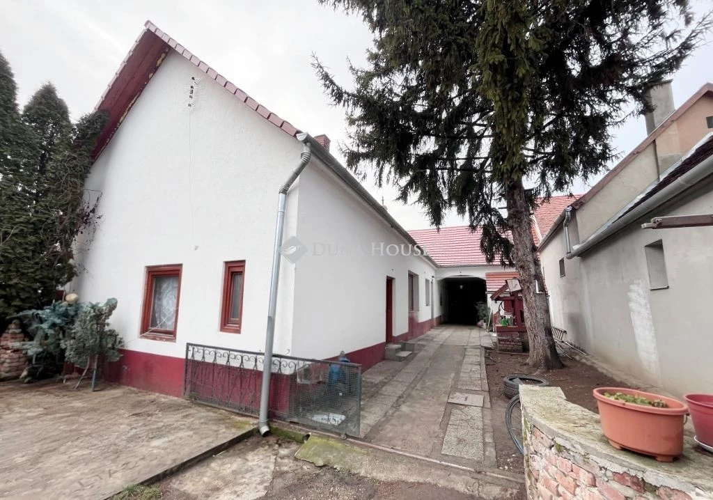 Eladó ház, Sárvár