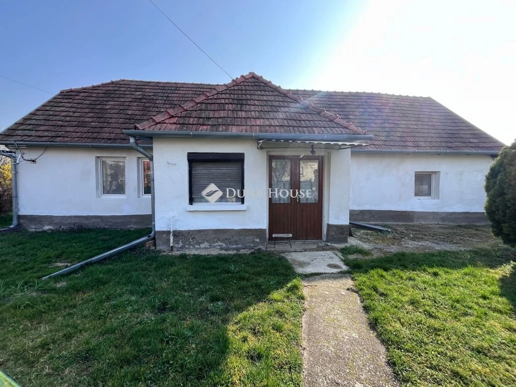 c3-1-name c2-1-name, Sorokpolány, Temető utca