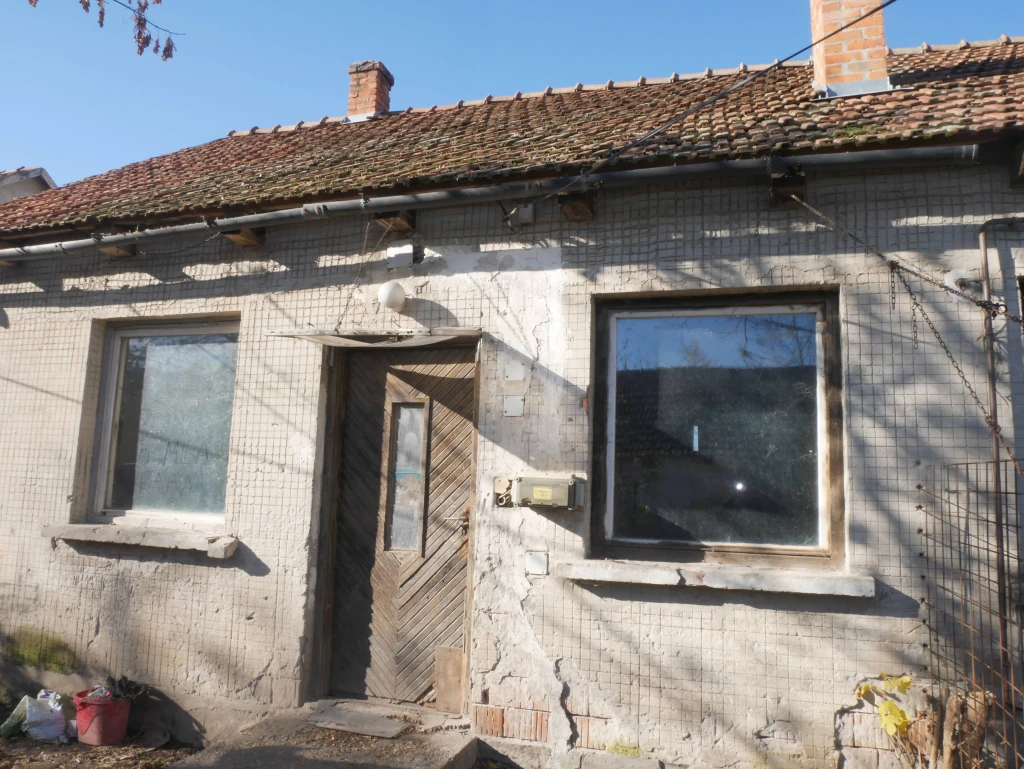 Eladó Családi ház, Cegléd, Kertváros, 47nm, 13000000 Ft