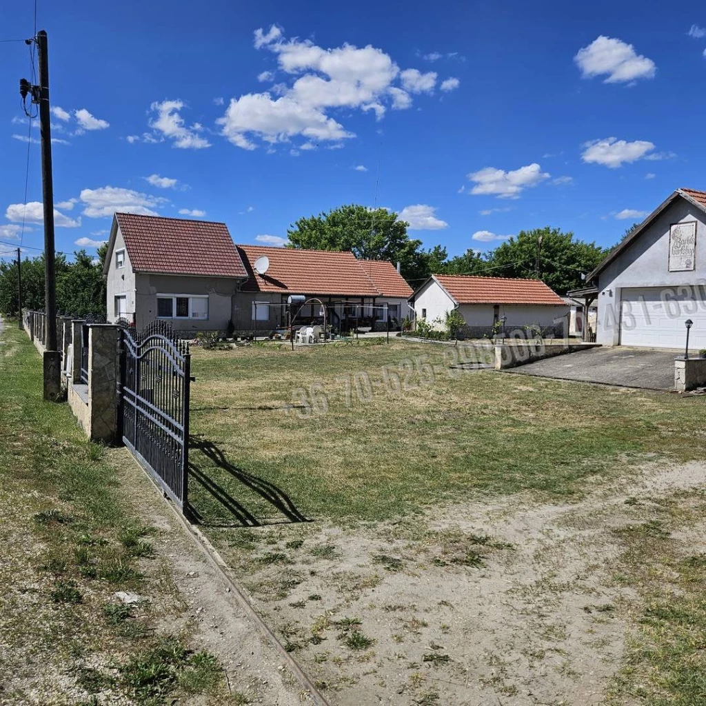 For sale periphery plot, Nyáregyháza, Károlyitelep