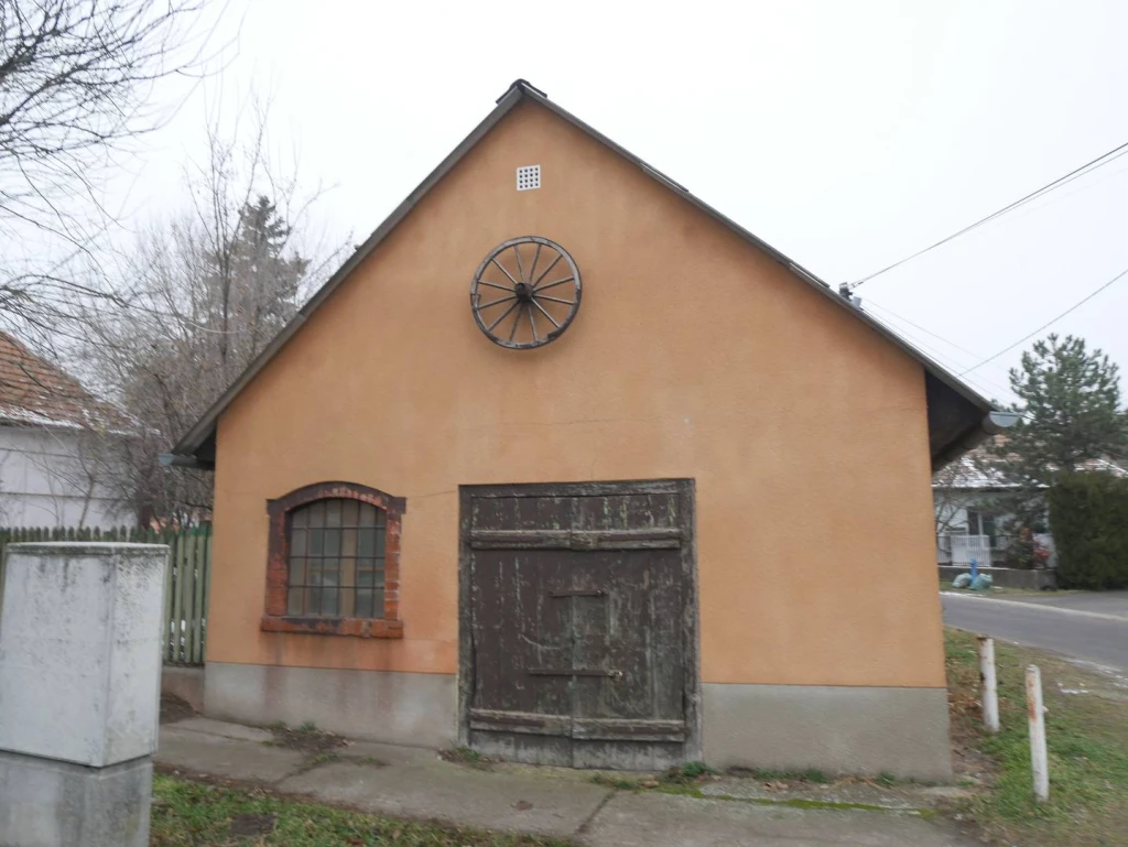 Eladó Családi ház, Albertirsa, Irsa, 56nm, 15500000 Ft