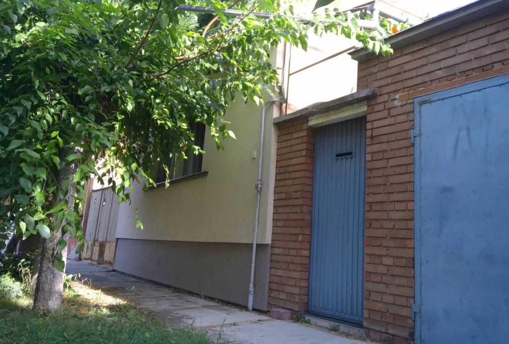 Eladó Családi ház, Cegléd, Kertváros, 106nm, 49900000 Ft