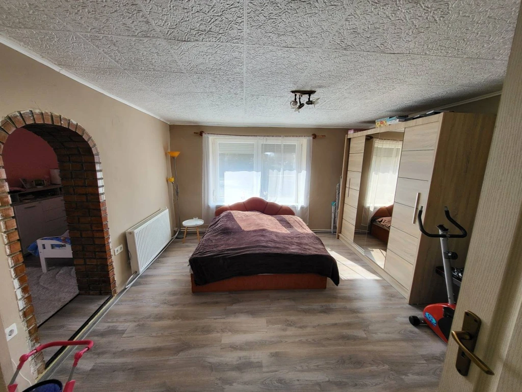 Eladó Családi ház, Törtel, 80nm, 45000000 Ft