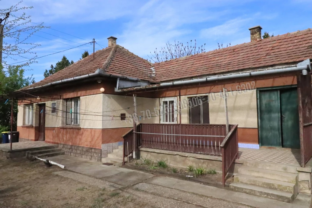 c3-1-name c2-1-name, Albertirsa, Alberti