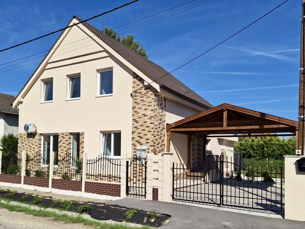 Eladó családi ház, Érd, Városközpont, Igényesen átalakított családi ház