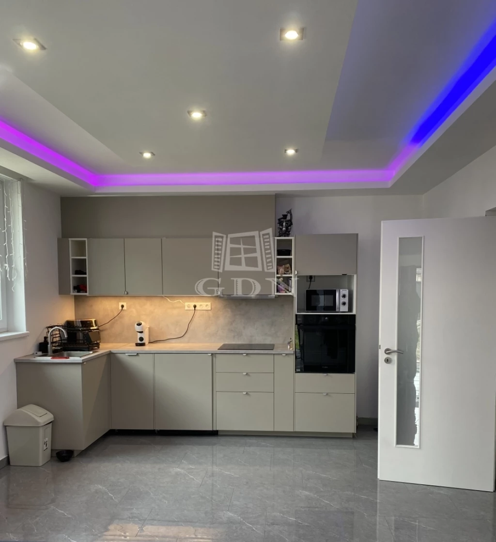 For rent terraced house, Budapest XXII. kerület, Budafok, Ikerház kerttel!