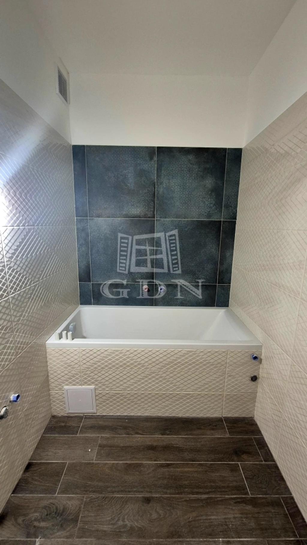 c3-1-name c2-20-name, Százhalombatta, Déli lakótelep, Kulcsrakészen teljeskörű felújítás!