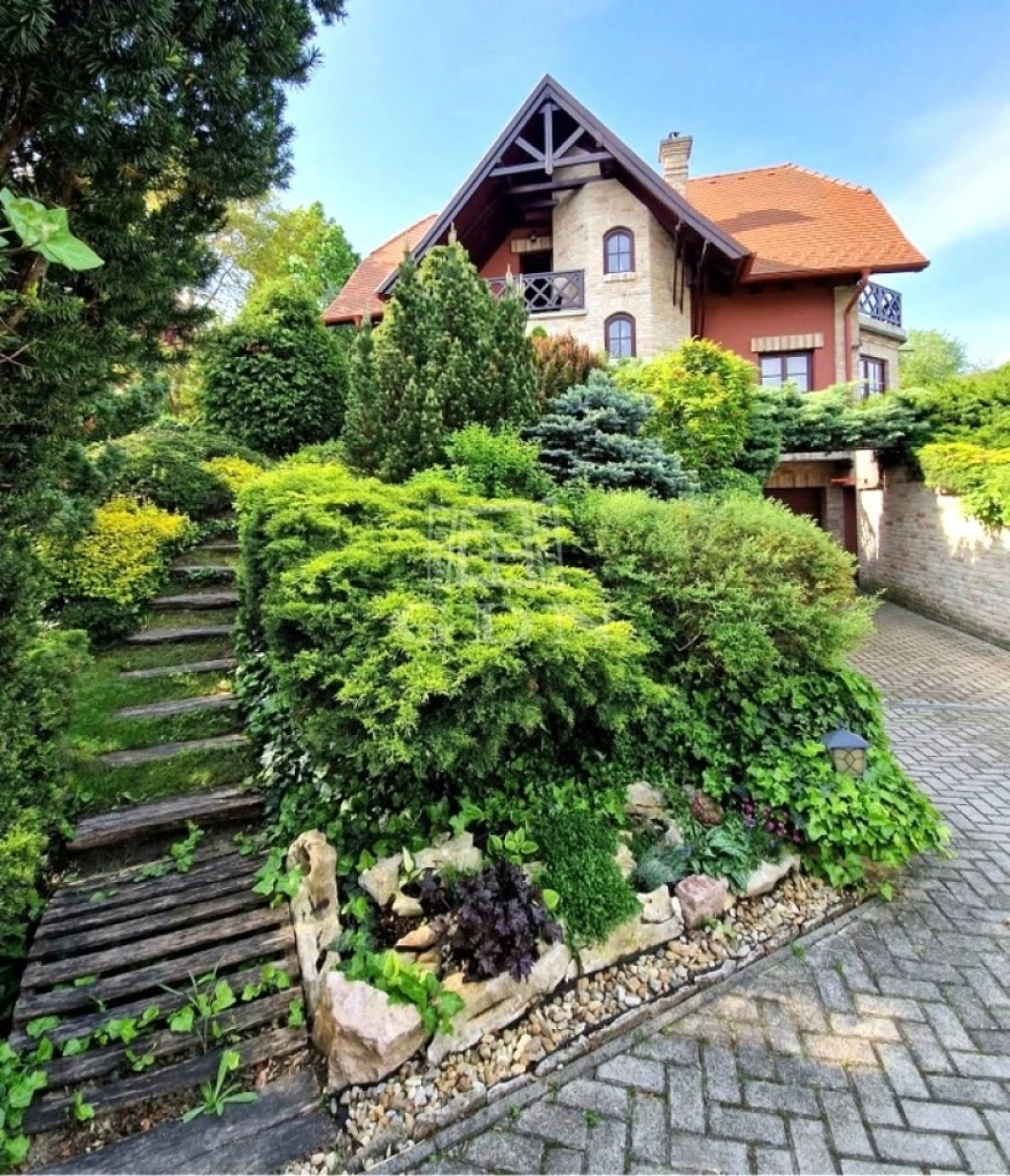 c3-1-name c2-1-name, Budaörs, Budaörsi Kamaraerdő, Édenkert Kamaraerdőben