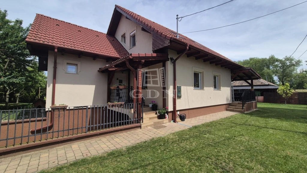 c3-1-name c2-1-name, Százhalombatta, Dunafüred, Családi ház, közel a Dunapartoz