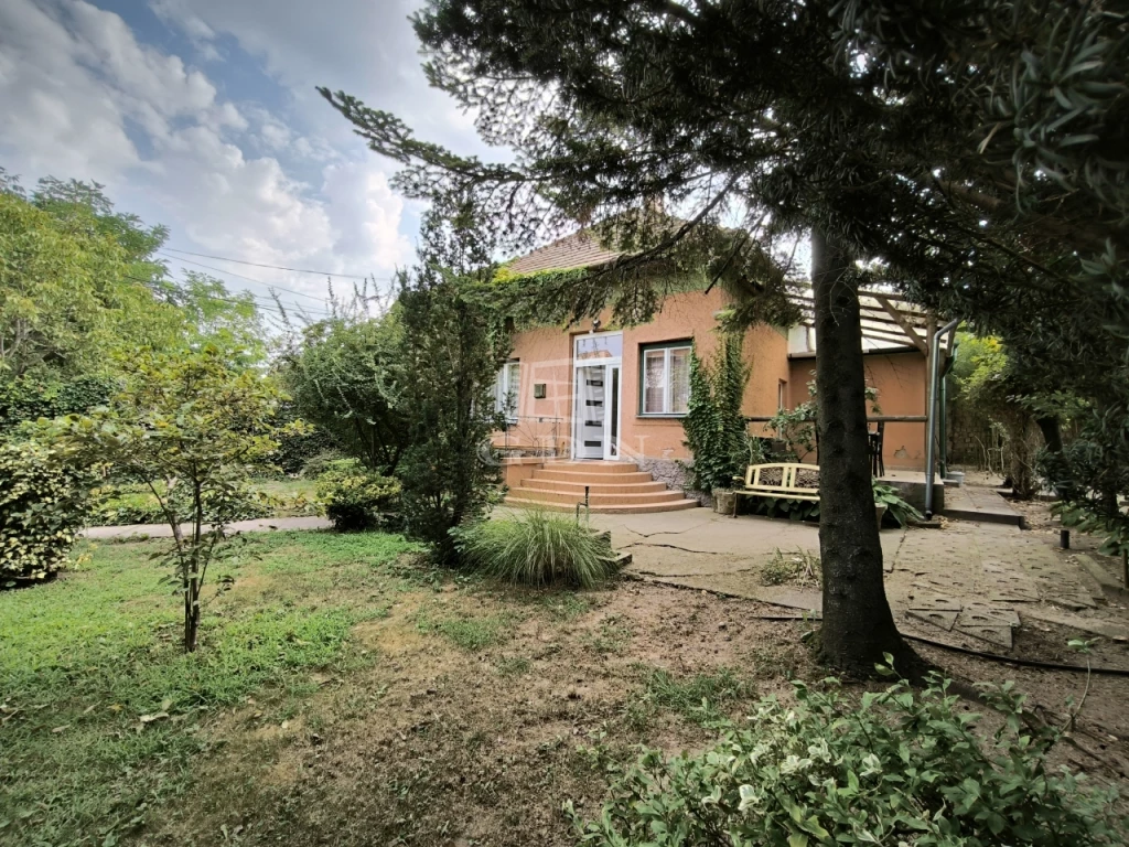 For sale house, Dunakeszi, Városközpont, Rendelőintézet (Sztk) közelében