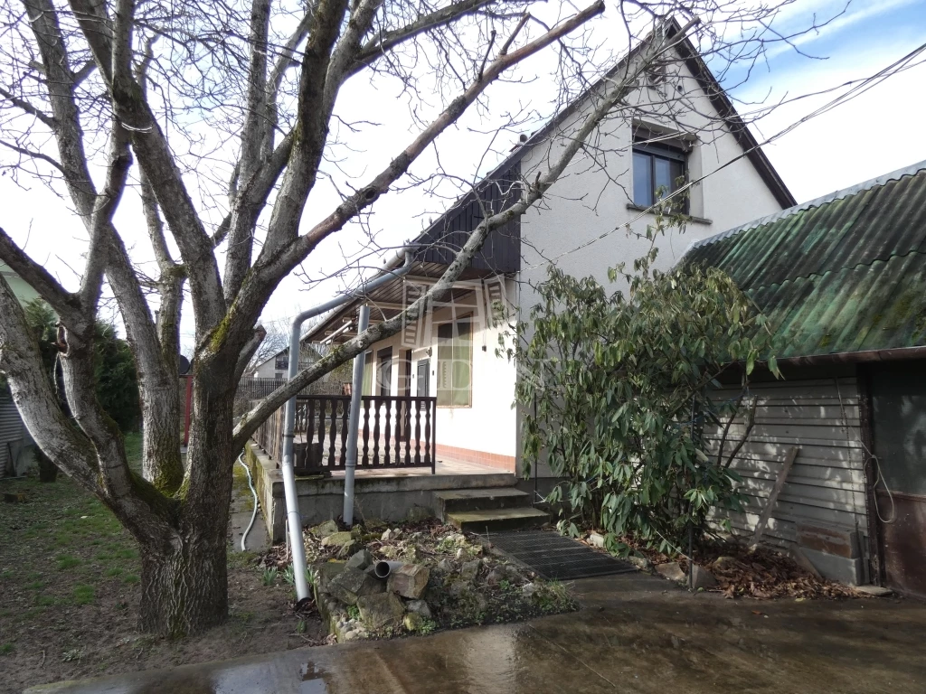 For sale house, Őrbottyán, csendes utcában