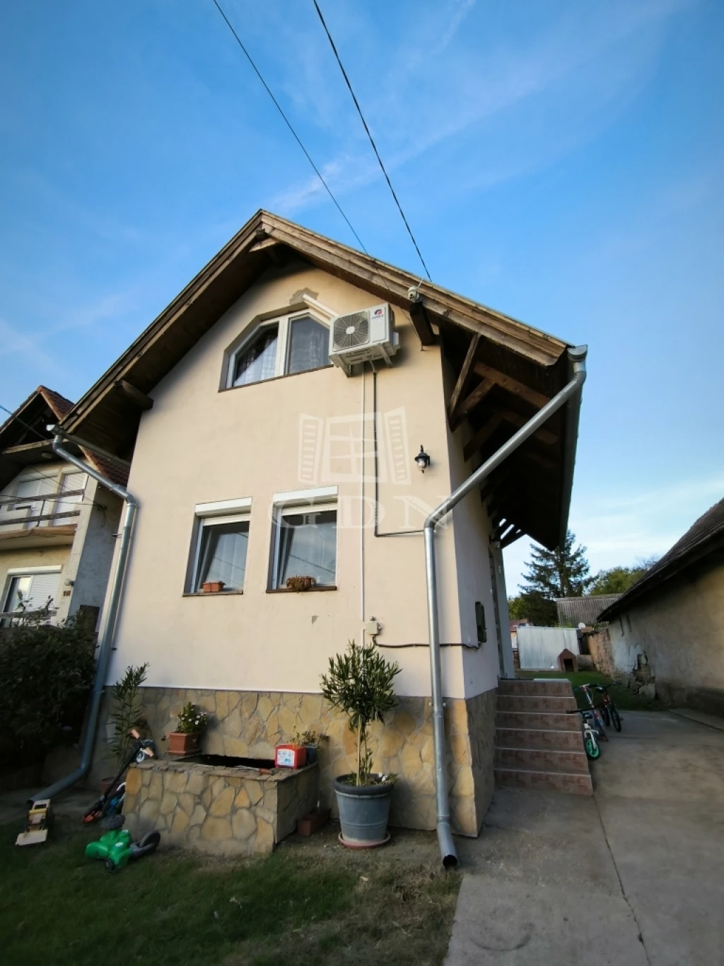 For sale house, Őrbottyán, panorámás részén