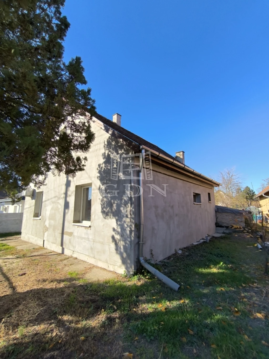 For sale house, Erdőkertes, mindenhez közel