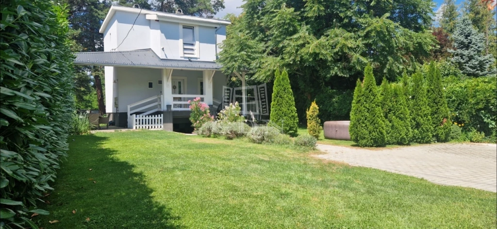 Eladó családi ház, Szigetmonostor, Horány, Dunakeszi komptól sétatávolságra