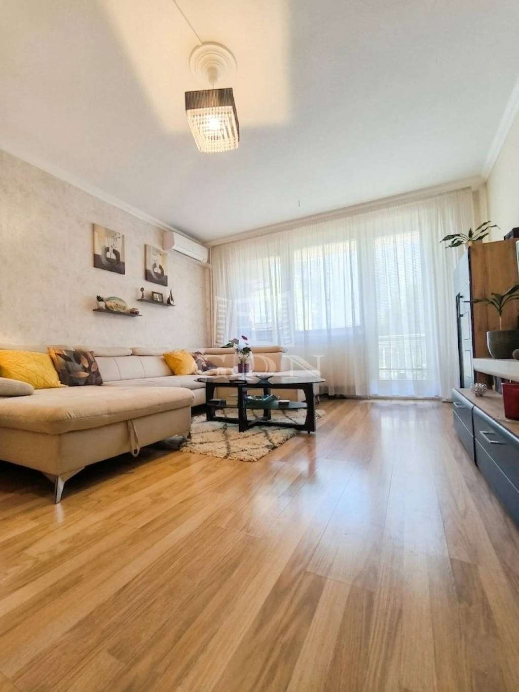 c3-1-name c2-20-name, Budapest XXI. kerület, Erdősor, Wittner Mária park közelében