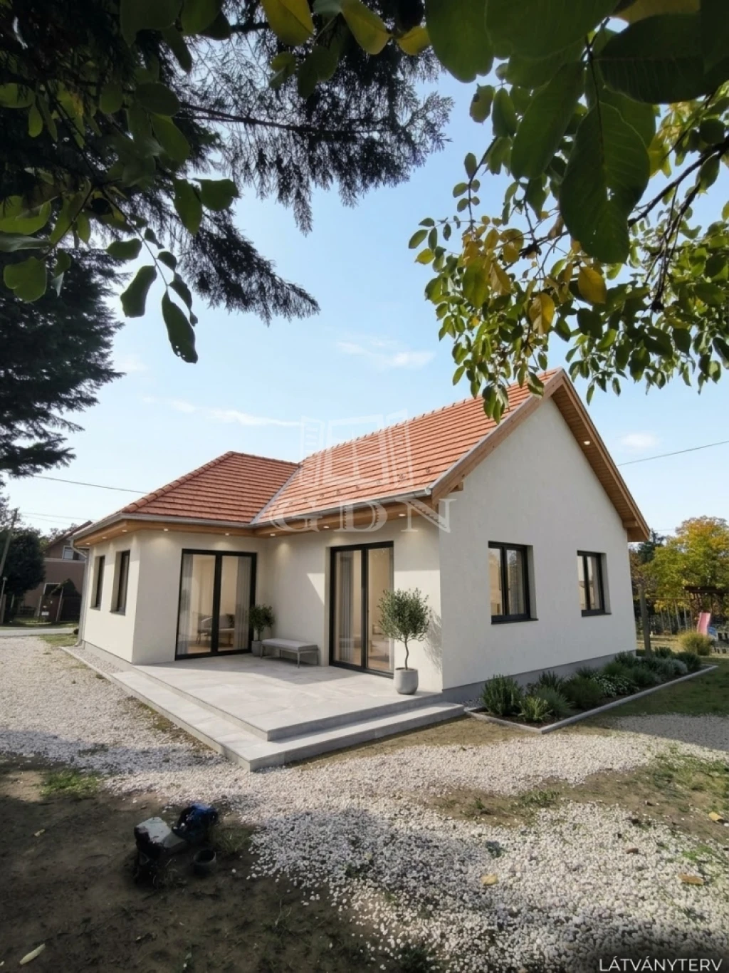 Eladó családi ház, Csörög, átmenő forgalomtól mentes utcában