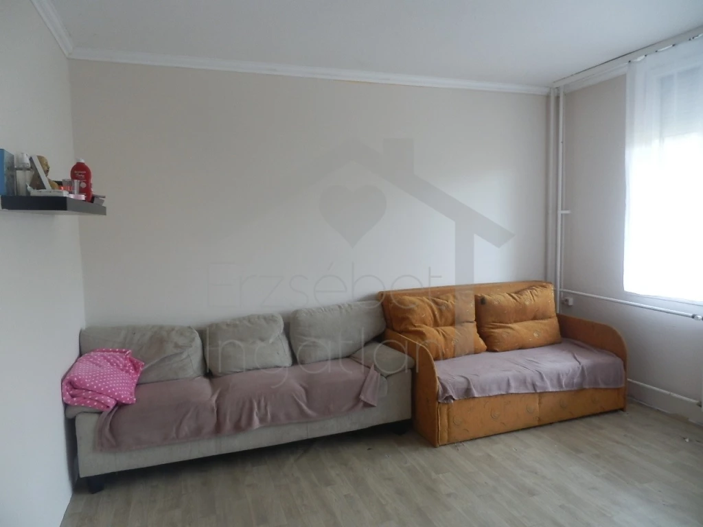 For sale brick flat, Esztergom