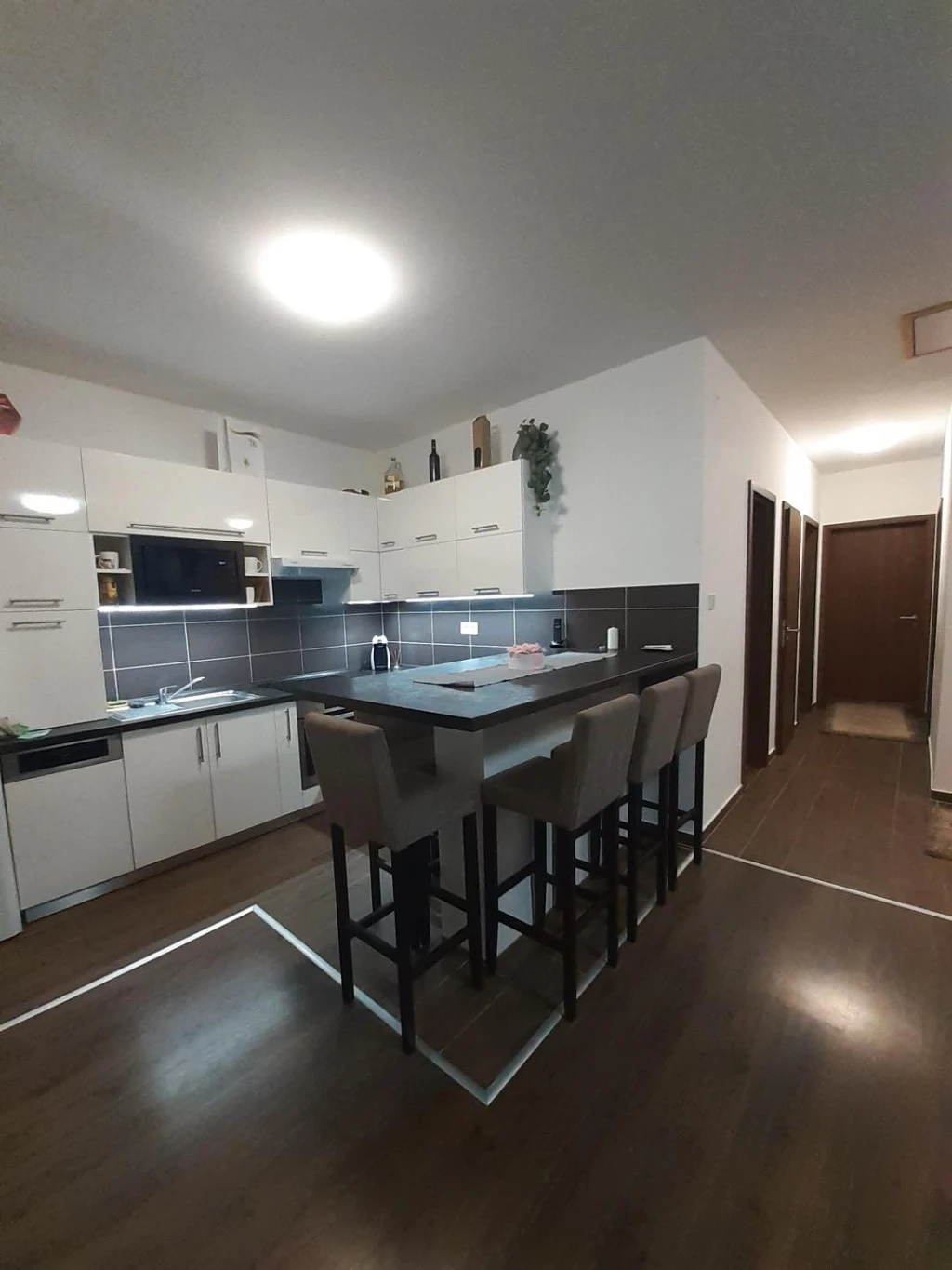 Eladó téglalakás, Zalaegerszeg, Vorhotai utca