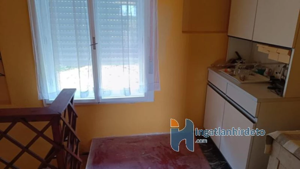 Eladó családi ház, Pécs, Kispostavölgy, Kispostavölgy tető út 48