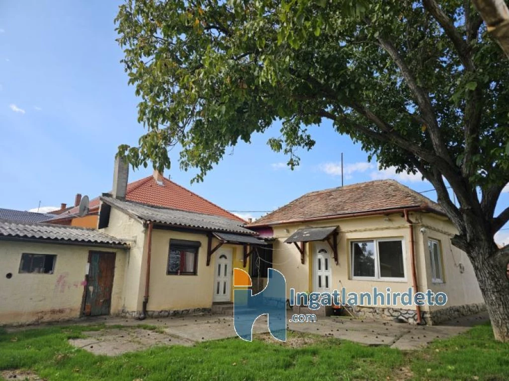 Eladó családi ház, Pécs, Budai vám, Testvériség 14