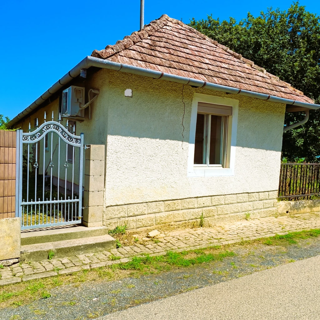 Eladó családi ház, Csehi, Kossuth Lajos utca