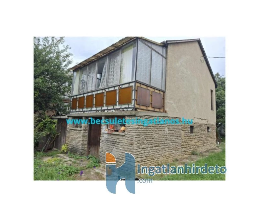 Eladó téglalakás, Keszthely