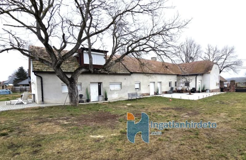 Eladó családi ház, Türje